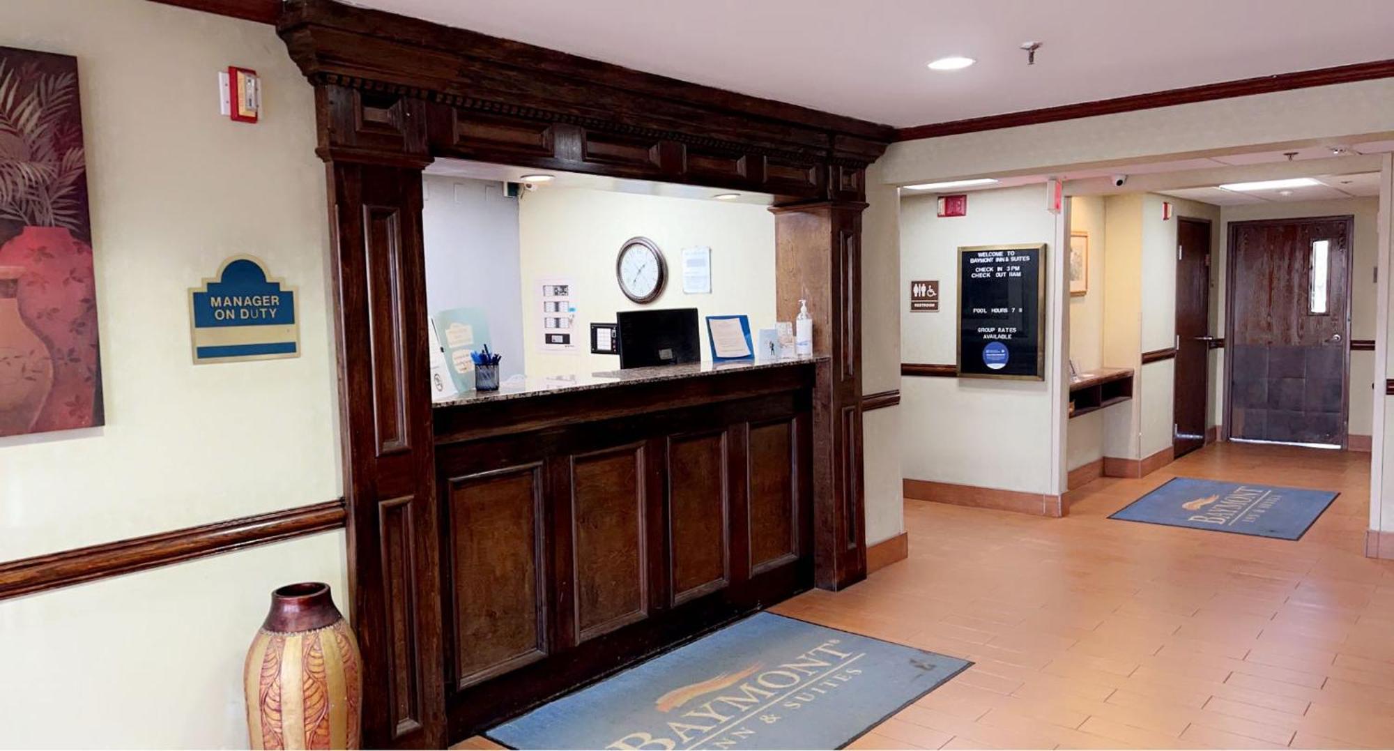 Baymont By Wyndham Battle Creek/I-94 Hotel Bagian luar foto