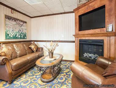 Baymont By Wyndham Battle Creek/I-94 Hotel Bagian luar foto